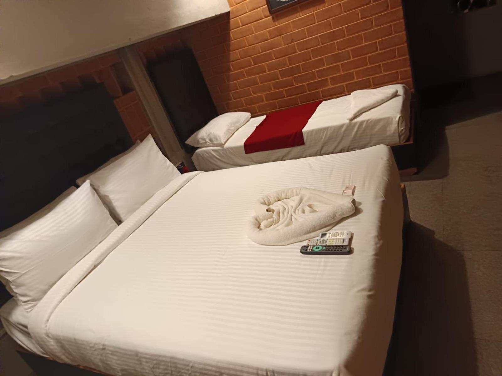 Eden Beach Resort - Tie Hotels & Resorts 蓬蒂切里 外观 照片